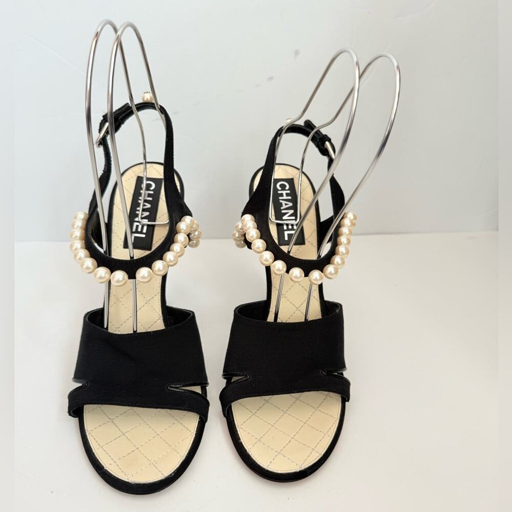 Chanel Black Grosgrain Pearl Slingback Heels Sandals CC Logo EU 41 - Picture 2 of 11